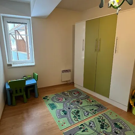 Razula Apartment *